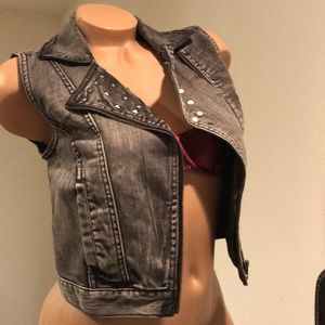 F21 denim Pyramid Studded Jean Vest